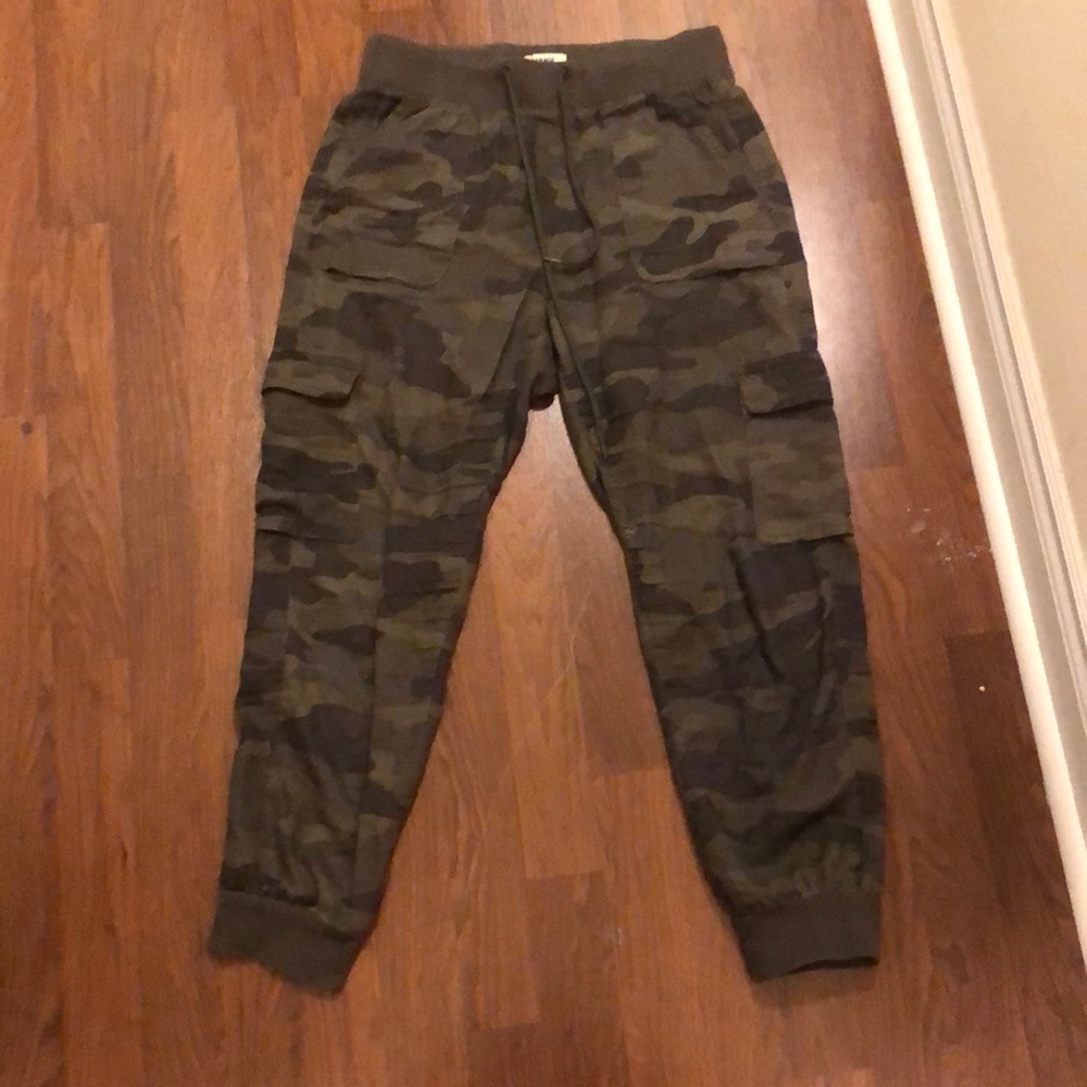 Camp khakis